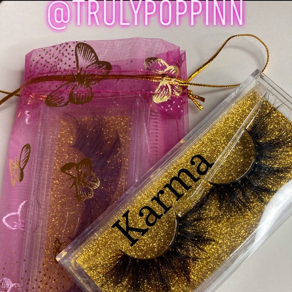 Lashes - Picture 2 of 4